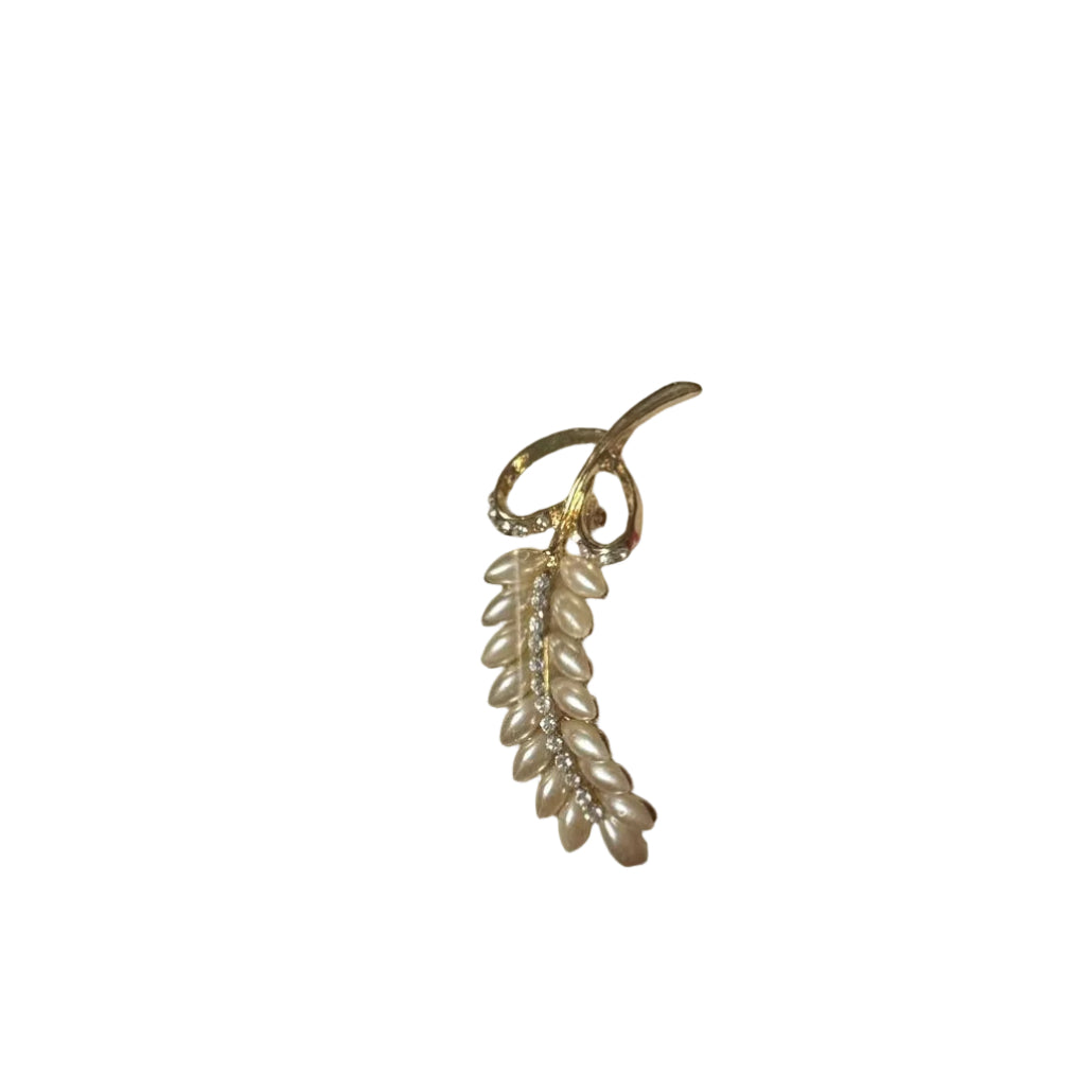 Pearl-look feather design brooch in red box